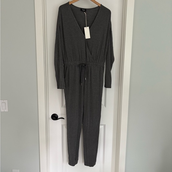 NWT Vici Colette Pocketed Drawstring Jumpsuit Size L - Picture 3 of 8